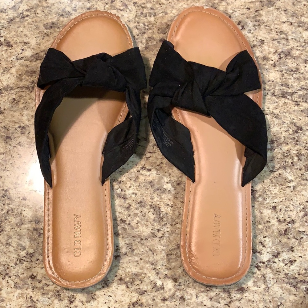 Old navy size 10 black sandals